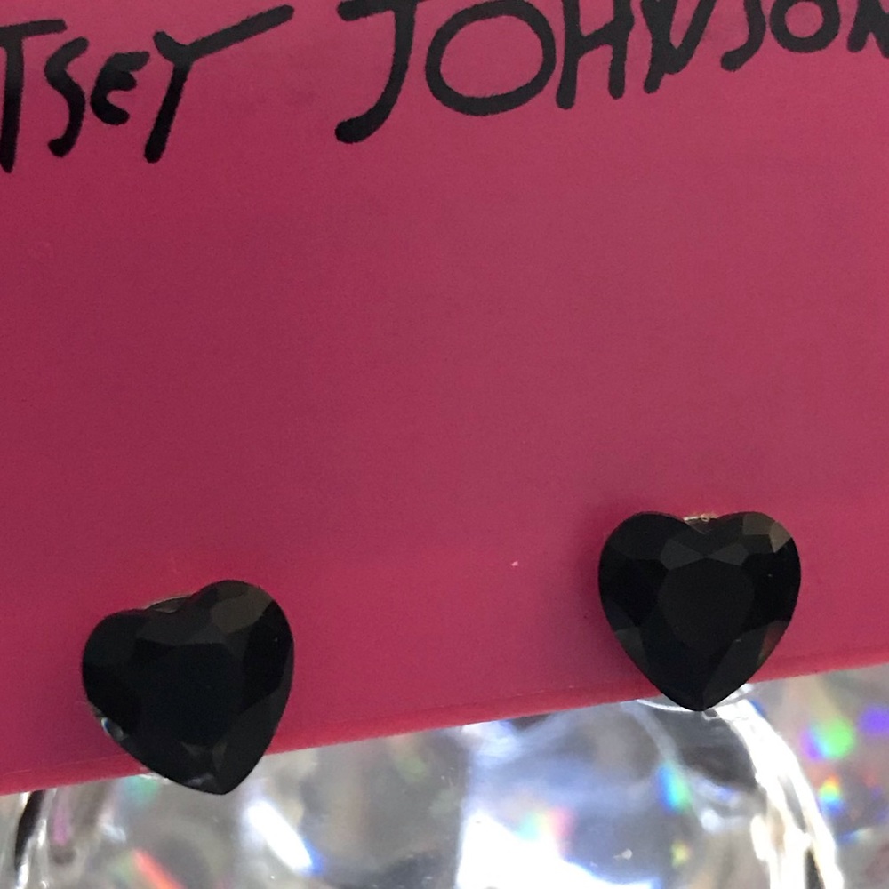 Betsey Johnson stud post black heart earrings